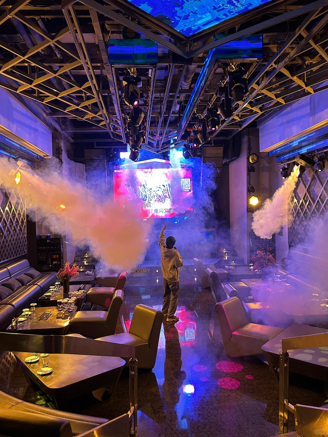 3000W 24pcs full color air column smoke machine