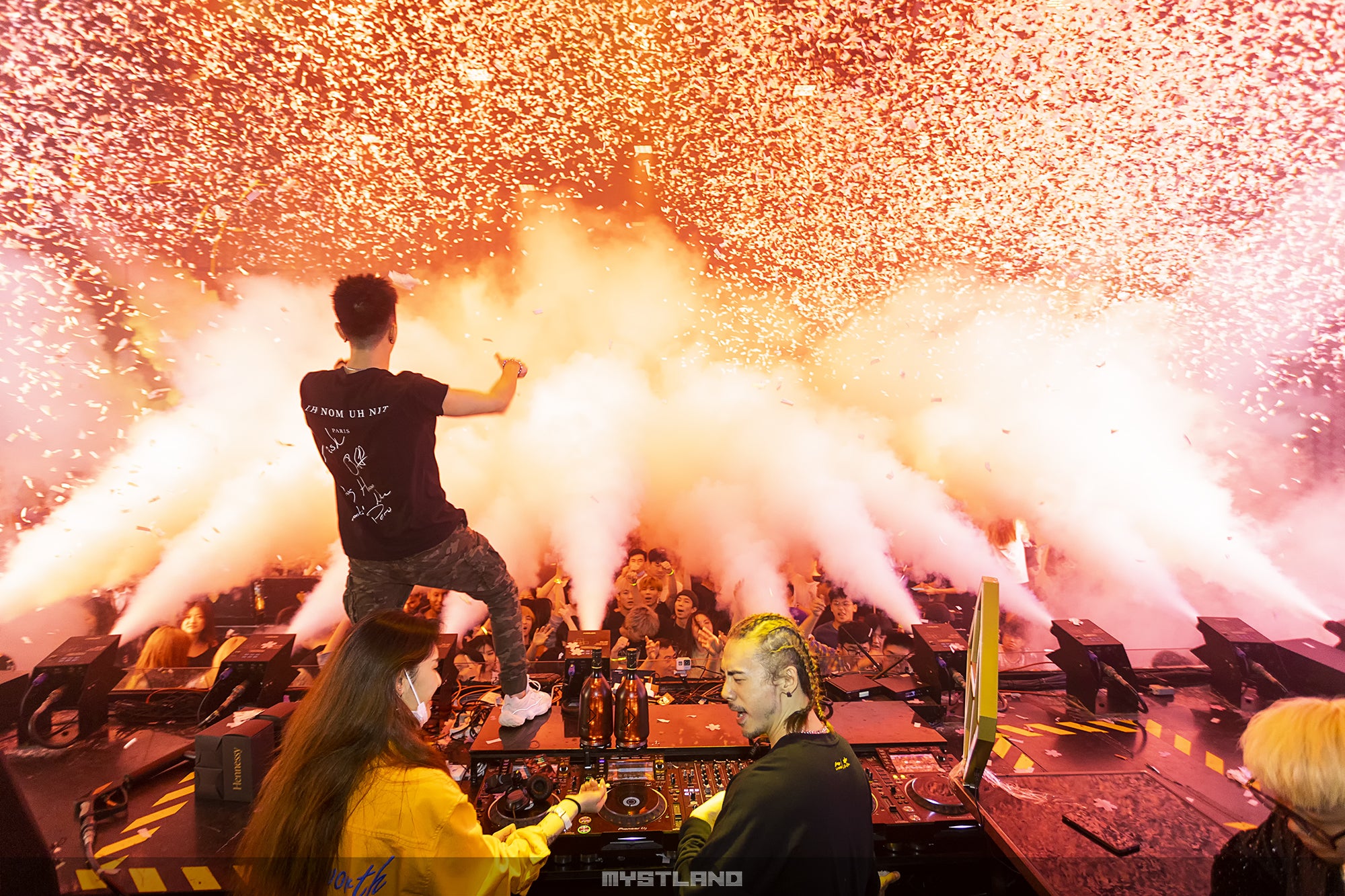 3000W 24pcs full color air column smoke machine